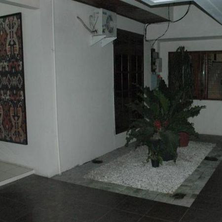 Hotel Bontocinde Makassar Bagian luar foto